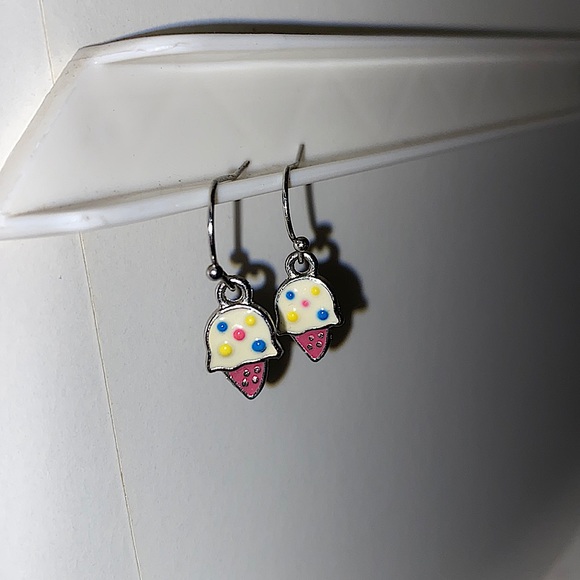 Ice Cream Hanging Earrings - Picture 1 of 2